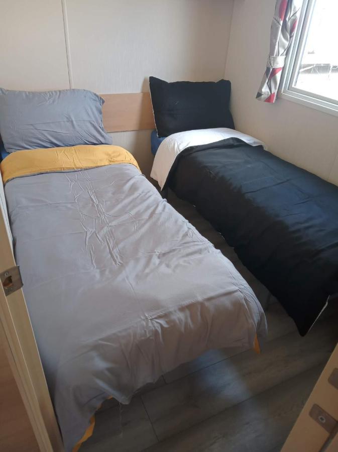 Caledonian Caravan Jaywick Sands Екстер'єр фото